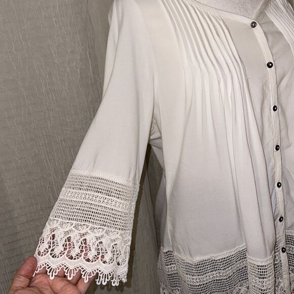 Millers 14 White Button Front Quarter Sleeve Crochet Lace Trim Pleated Blouse - Picture 5 of 8